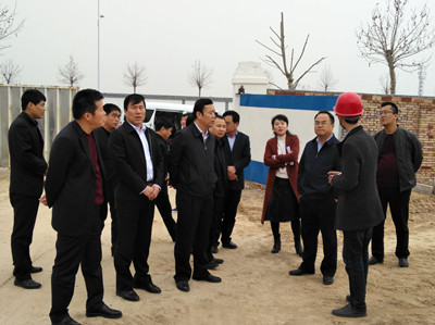 蒲城县常务副县长赵晓军一行莅临天工公司蒲城清源小区视察工作
