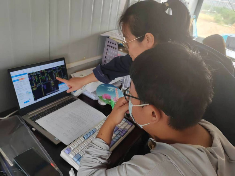 陕煤建设韩城分公司土建一项目部:巾帼力量绽芳华,铿锵玫瑰别样红