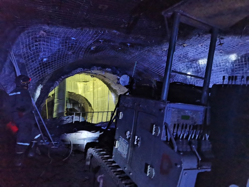 捷报!陕煤建设矿建二公司郭家滩项目部关键工程安全顺利贯通