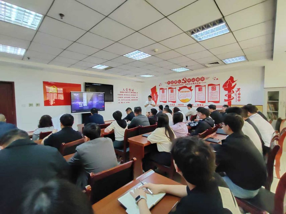 陕煤建设煤矿运营服务分公司:深学贺信精神 凝聚青春力量