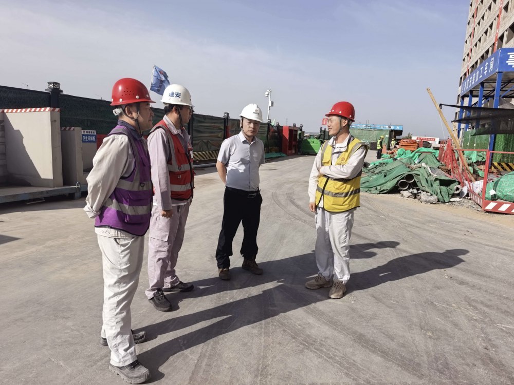陕煤榆林化学副总经理王为锋深入陕煤建设天工公司基层项目部检查指导工作