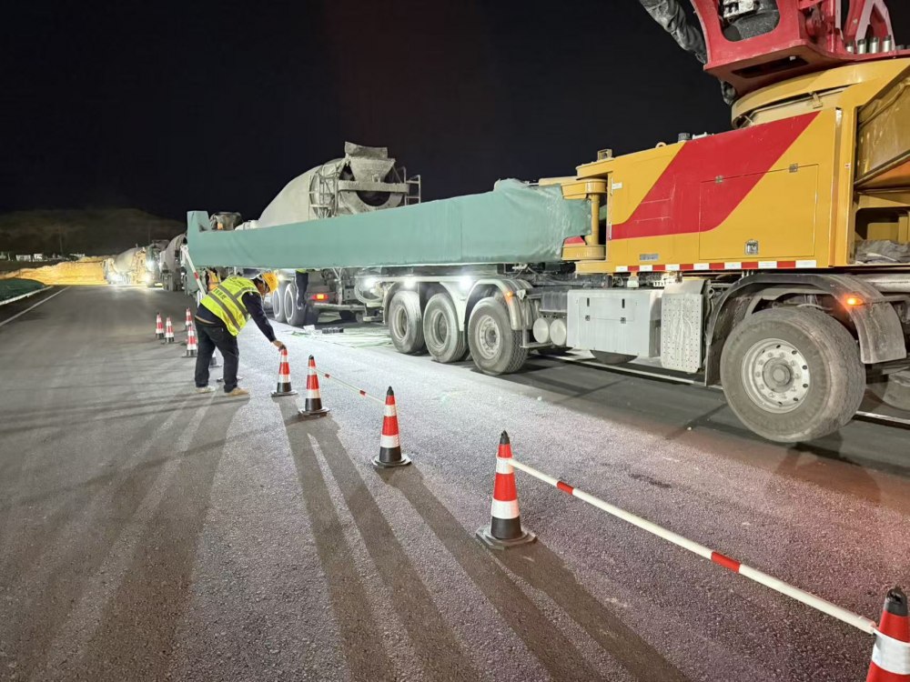 陕煤建设西北分公司土建第六项目部:直面酷暑坚守岗位,夜间攻坚抢抓进度