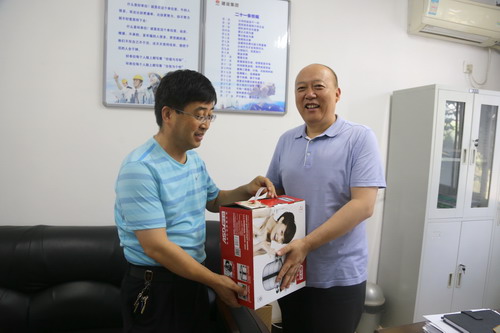 铜川分公司领导亲切慰问复转军人