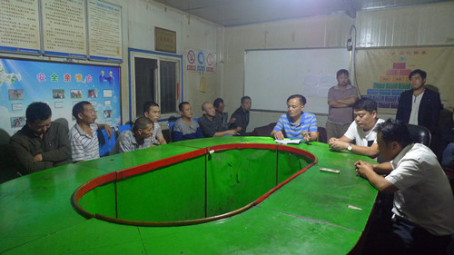 机电安装公司召开现场会议为施工大干“再鼓劲”