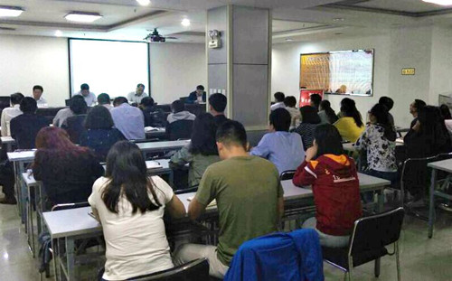 矿建二公司传达建设集团干部大会精神