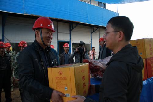 铜煤公司施工一线项目部迎来建设单位亲切慰问