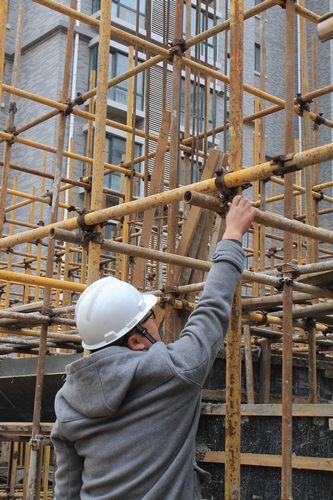 看，这才是共产党员正确的打开方式