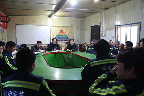 一堂生动的党课