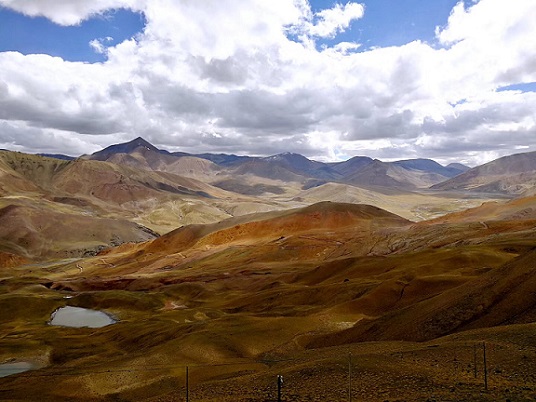 五彩雄山 雪山之巅