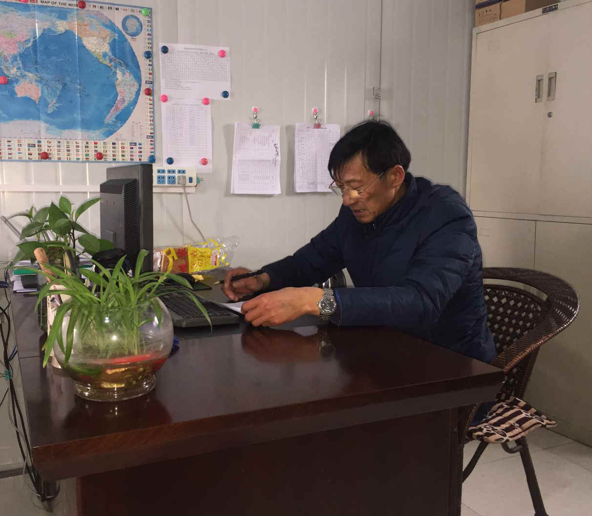 砥砺奋进，为实现“双特百亿”目标创出佳绩