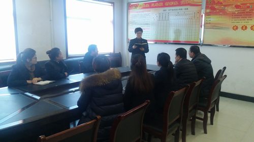 铜煤公司第十二项目部开展党课“大家讲”推进十九大精神宣贯深入开展