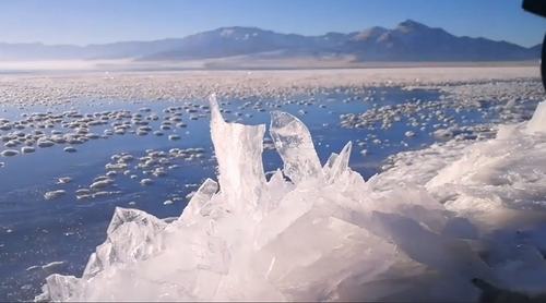 赛里木湖的冬天