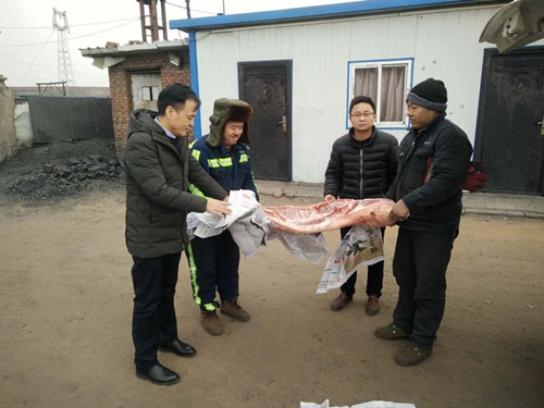 冬日慰问  情暖一线