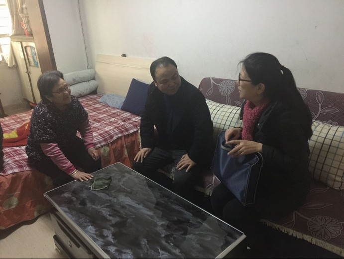 矿建三公司组织开展困难职工慰问工作