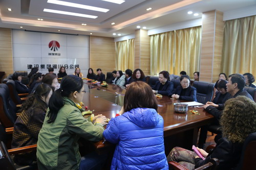 春风映红桃花面  岁月巾帼显风流