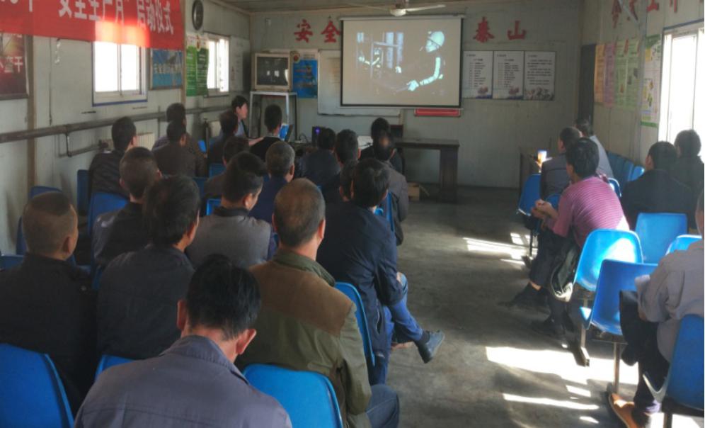 掘进公司北翼项目部严考核强培训确保一线安全