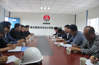 龙钢集团副总经理张晓龙一行来汉中分公司 勉县项目视察