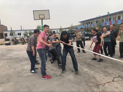 掘进公司北翼项目部组织操作比赛为劳动节添彩