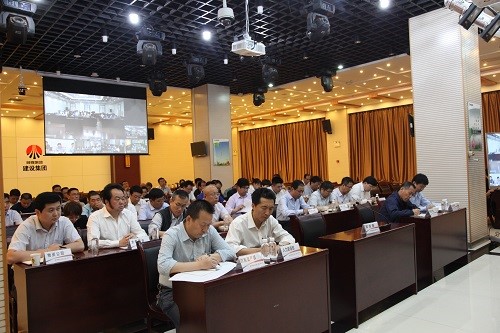 建设集团召开5月份安全生产例会