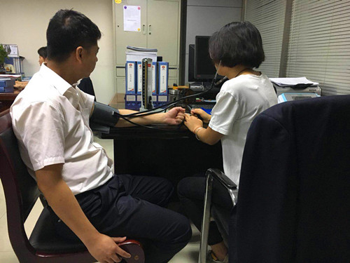 陕煤建设物资公司组织开展职业健康安全生产咨询日活动