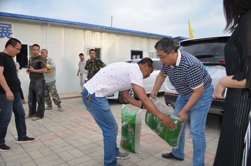 陕煤建设澄合分公司“送清凉”活动率先进一线