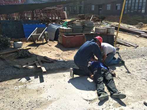 陕煤建设中煤公司：“安全第一 防范为先”开展触电应急演练