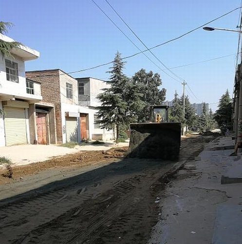 陕煤建设路桥分公司渭南丰原项目开展创卫活动