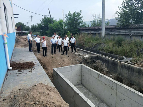 大佛寺矿领导莅临陕煤建设天工公司安装一部热网改造工地检查指导