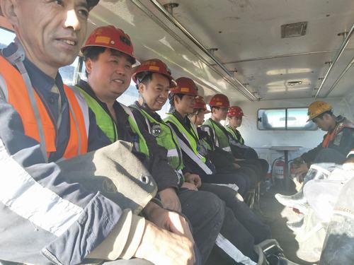 陕煤建设：“安全小马甲” 提高辨识保安全