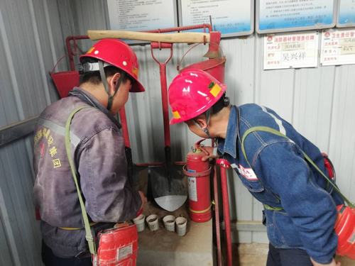 陕煤建设矿建二公司“真枪实弹”开展“百日安全”活动