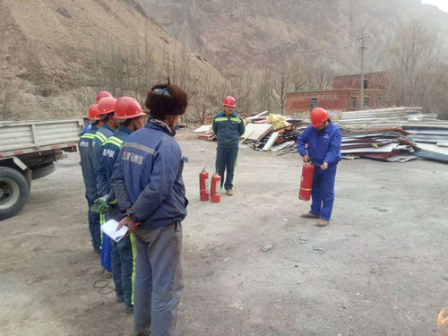 陕煤建设机电安装公司酒钢项目部组织消防日演练活动