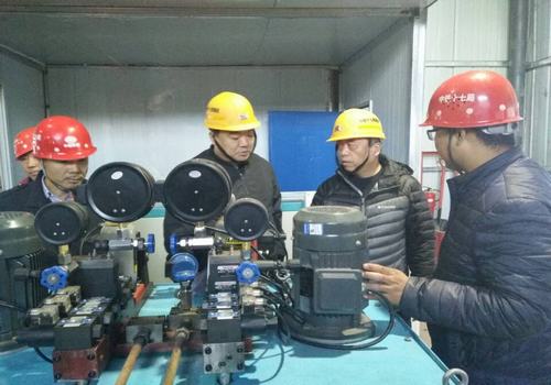 陕煤建设设备租赁中心“百日安全”活动到现场