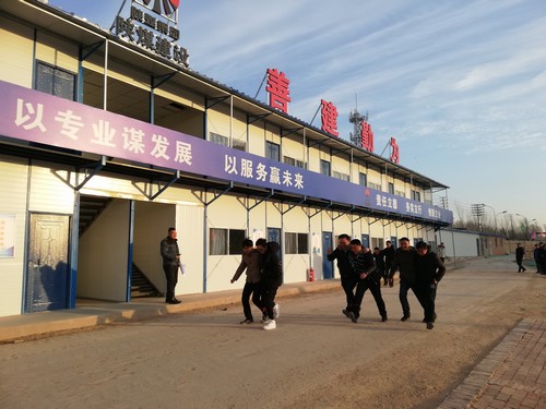 “活力”绽放毛乌素