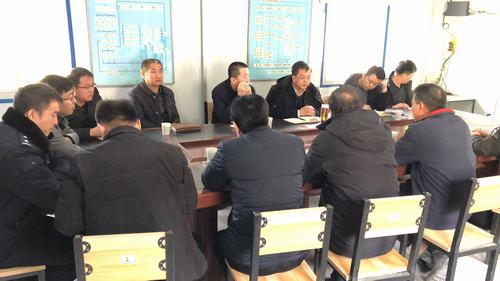 延安市子长县政府部门莅临陕煤建设矿建二公司车村项目部检查安全工作