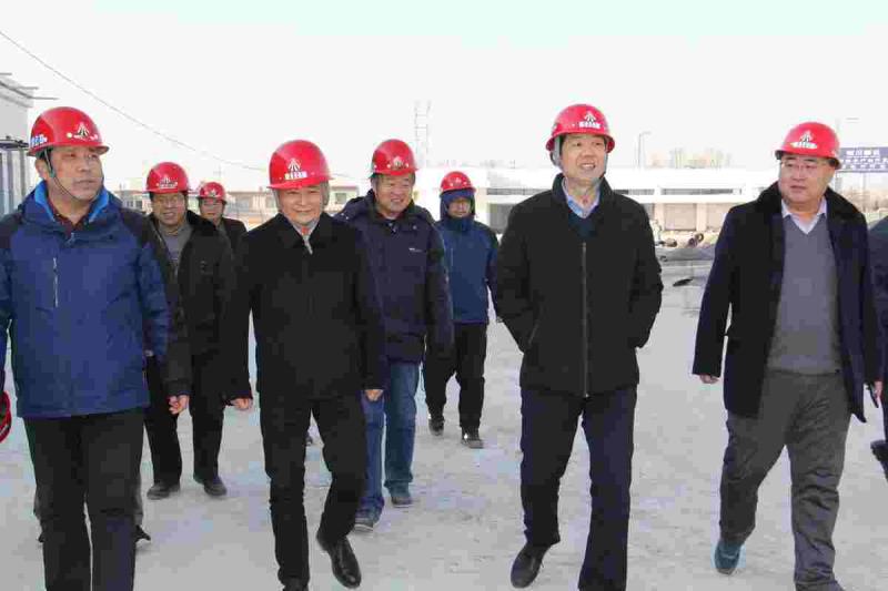 陕煤建设副总工程师宋培章来川耀项目 服务区检查指导工作  