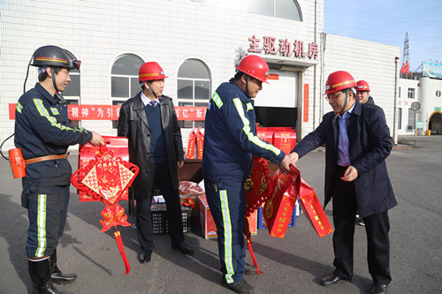 陕煤建设机电安装公司：除夕，我和你一起在施工现场