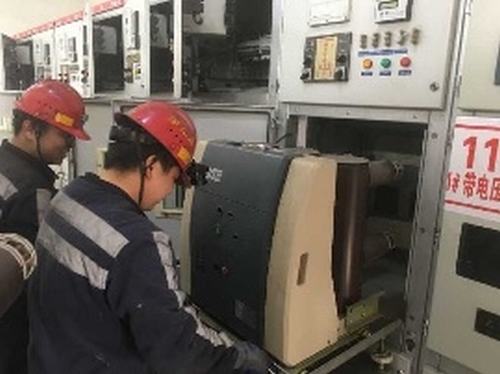 陕煤建设洗选煤运营公司柠条塔运营项目部积极开展春季电气预防性试验