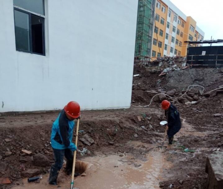 陕煤建设铜川公司第一项目部多措并举应对雨季施工