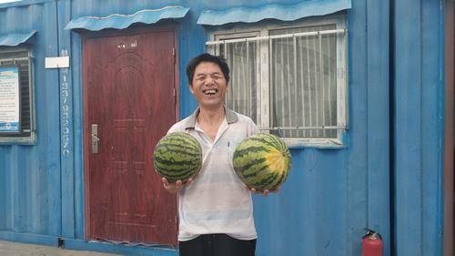 特制防暑“套餐” 让职工清凉度夏