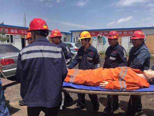 陕煤建设洗选煤运营公司安装第三项目部：生命诚可贵 演练防风险