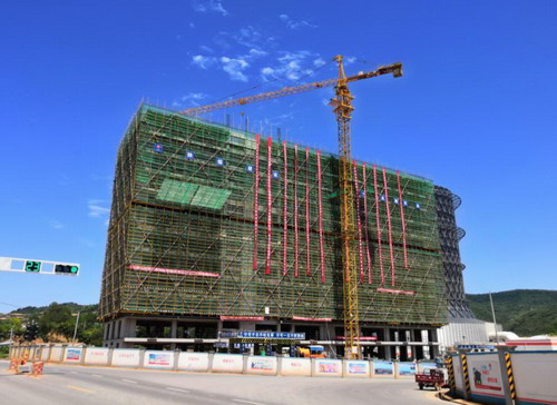 陕煤建设铜川公司麟北电厂辅助功能区宿舍楼顺利封顶