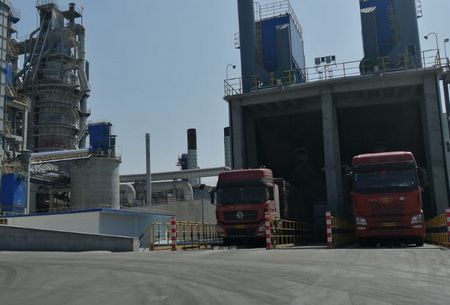 陕煤建设天工公司土建十部参建的锦源化工石灰石上料环境治理系统试运行成功