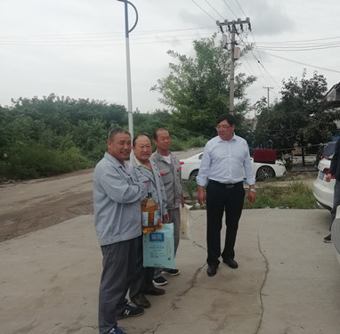 陕煤建设天工公司中秋佳节忙奋战  慰问聚餐暖人心