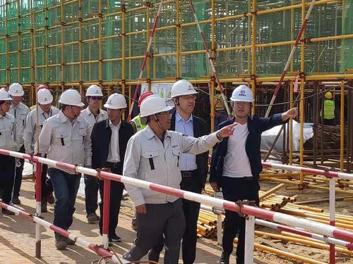 陕煤集团榆林化学公司领导宋世杰深入陕煤建设铜煤公司施工现场检查指导工作