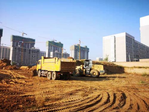 陕煤建设铜煤公司承建的靖边县金地华府9#-16#楼、地下车库及商业部分工程正式开工建设