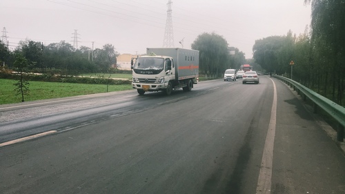 陕煤建设路桥分公司文家坡矿彬湫公路小章至豳风桥段大修工程顺利通过竣工验收