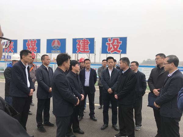 陕西省委第三督查组一行深入陕煤建设渭南分公司南京金龙电动车项目督查巡视