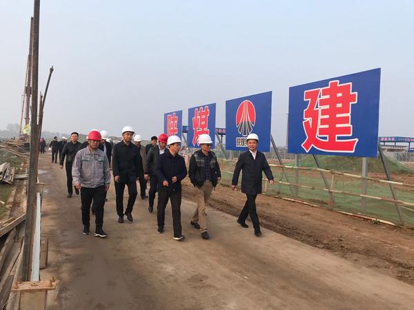 渭南市常务副市长杨武民、开沃新能源汽车集团副董事长丁星胜一行现场推进渭南南京金龙项目建设