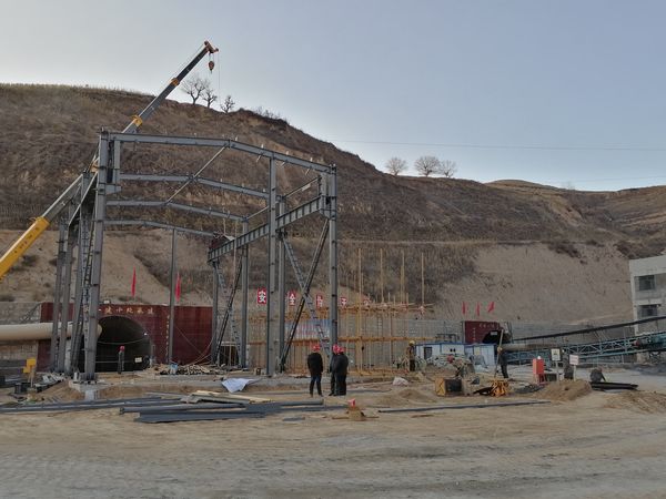 陕煤建设天工公司安装三部“三提高”确保冬季施工安全