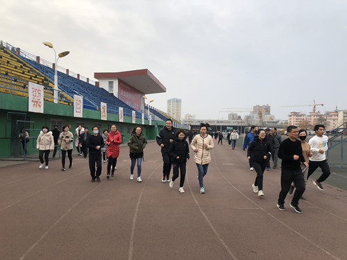 陕煤建设机电安装公司举办2019年职工冬季越野赛